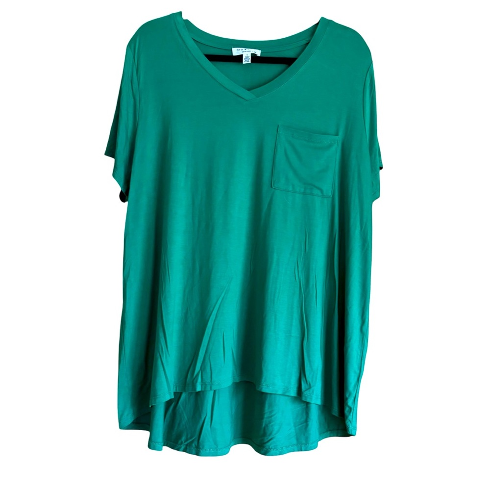 🌸 3/$25 Rio & Rian NY Flowy Green Shirt 
Size‎ 1X
